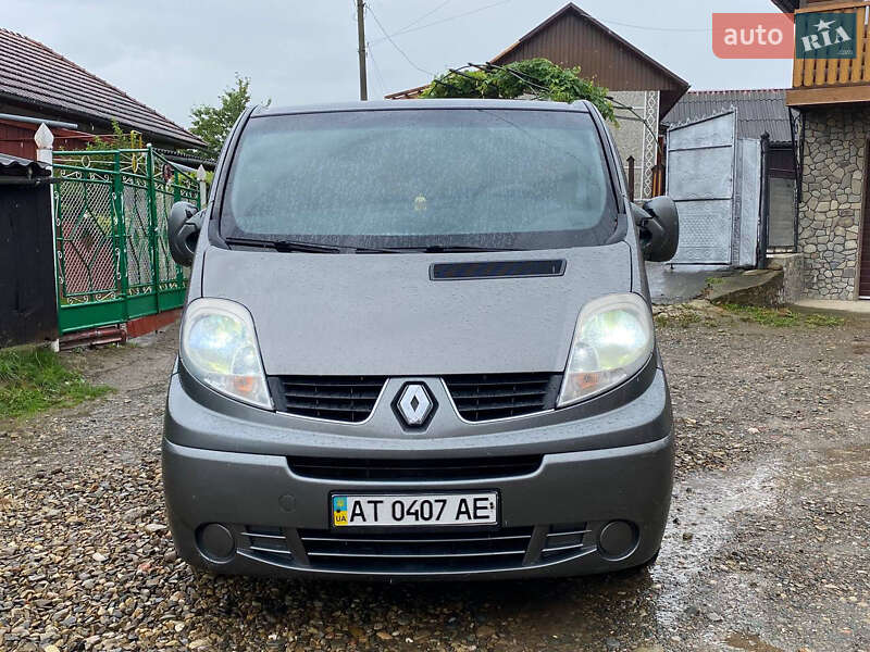 Мінівен Renault Trafic 2007 в Коломиї