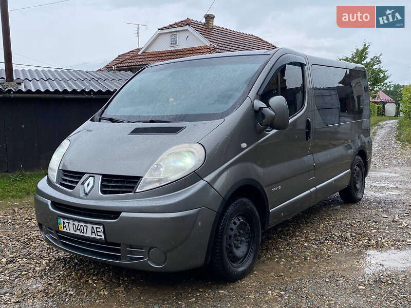 Мінівен Renault Trafic 2007 в Коломиї