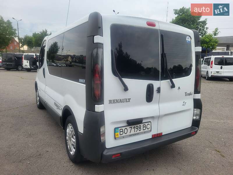 Мінівен Renault Trafic 2004 в Хмельницькому