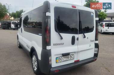 Минивэн Renault Trafic 2004 в 