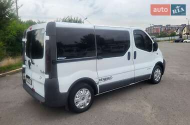Минивэн Renault Trafic 2004 в 