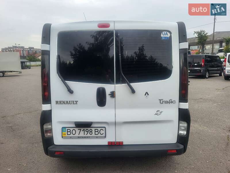 Мінівен Renault Trafic 2004 в Хмельницькому