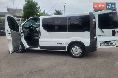 Минивэн Renault Trafic 2004 в 