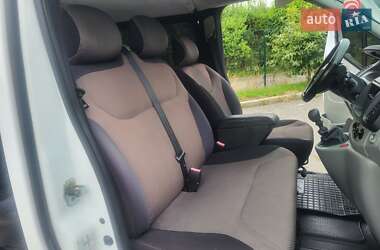 Минивэн Renault Trafic 2004 в 
