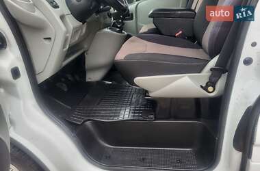 Минивэн Renault Trafic 2004 в 