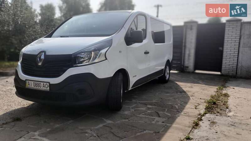 Грузовой фургон Renault Trafic 2015 в Киеве
