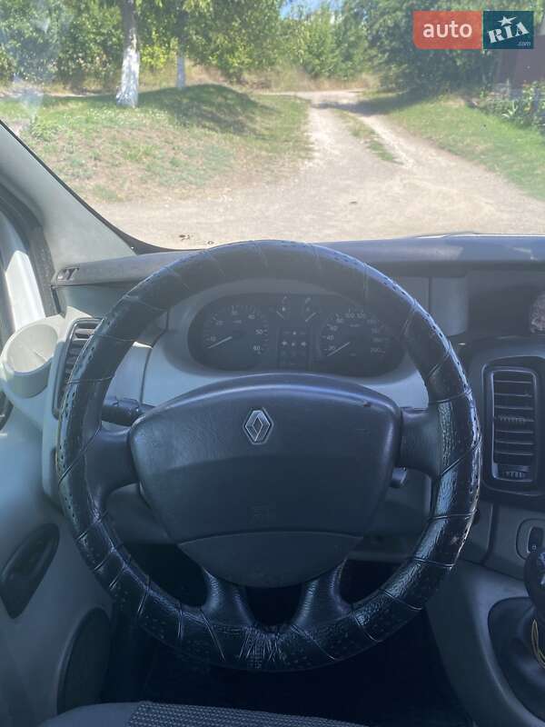 Мінівен Renault Trafic 2002 в Бершаді фото 4 Мінівен Renault Trafic 2002 в Бершаді