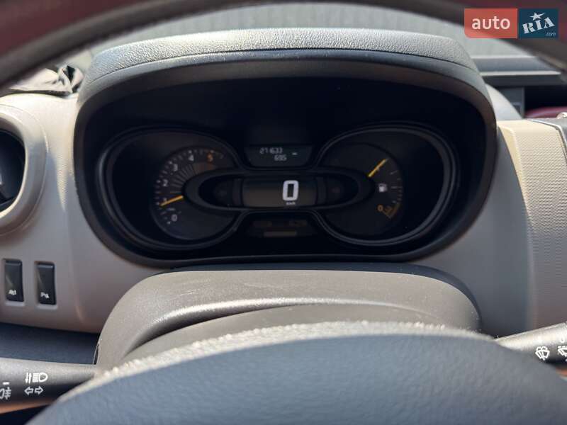 Мінівен Renault Trafic 2015 в Києві