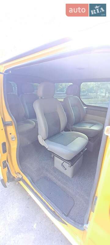 Минивэн Renault Trafic 2004 в Ровно