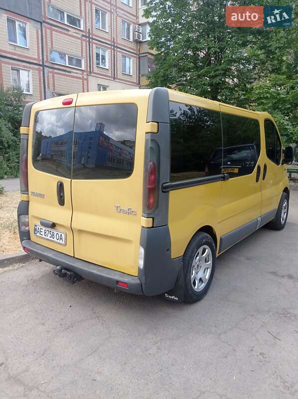 Минивэн Renault Trafic 2004 в Кривом Роге