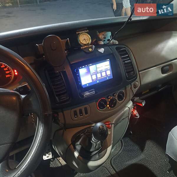 Мінівен Renault Trafic 2006 в Краснограді фото 6 Мінівен Renault Trafic 2006 в Краснограді