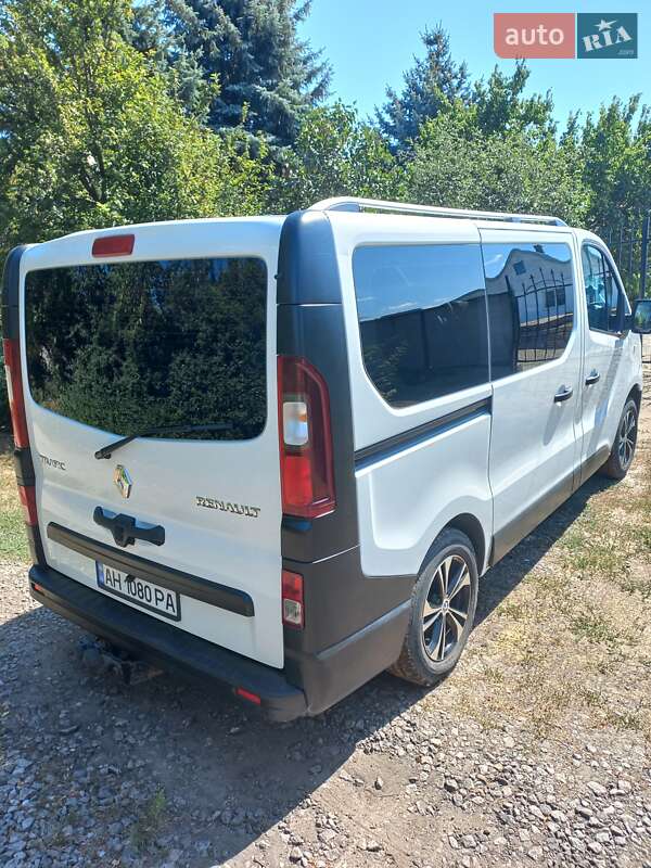 Мінівен Renault Trafic 2017 в Кам'янському