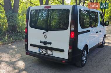 Минивэн Renault Trafic 2016 в 