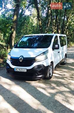 Минивэн Renault Trafic 2016 в 