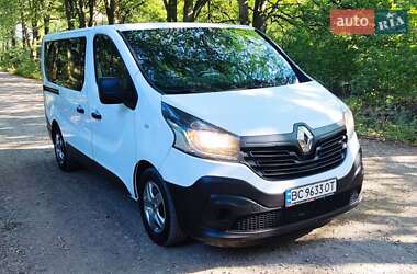 Минивэн Renault Trafic 2016 в 