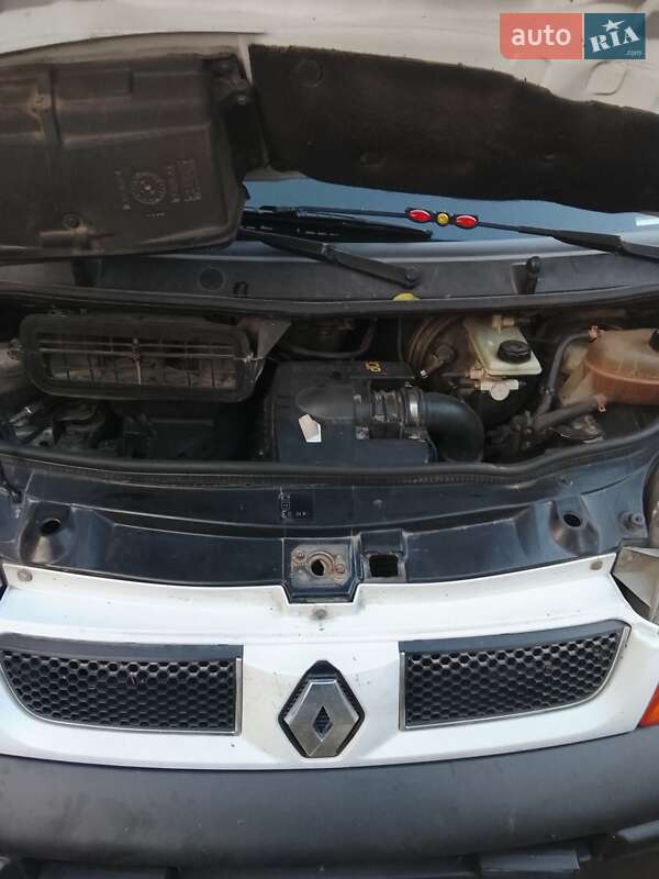 Мінівен Renault Trafic 2006 в Кельменцях