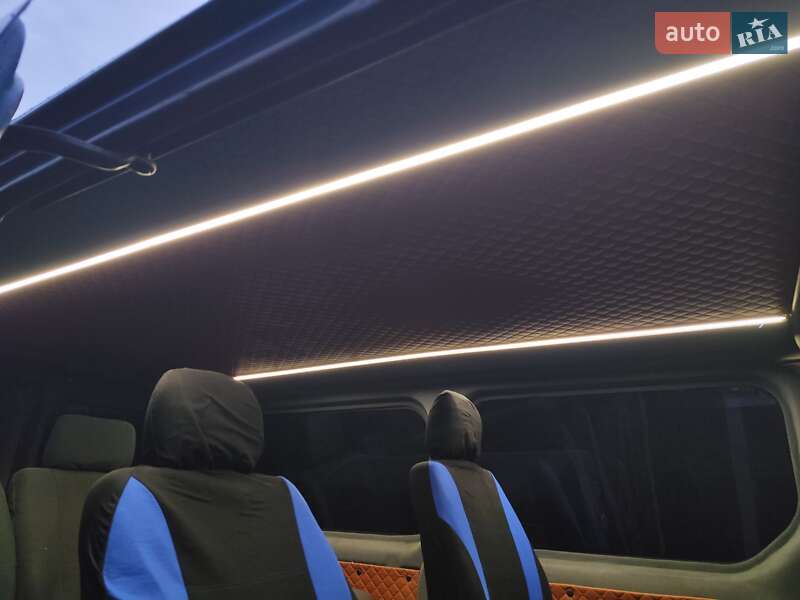 Минивэн Renault Trafic 2005 в Ивано-Франковске