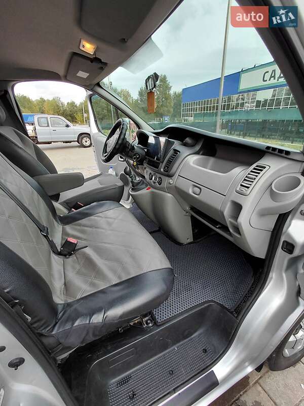 Минивэн Renault Trafic 2011 в Сумах фото 6 Минивэн Renault Trafic 2011 в Сумах