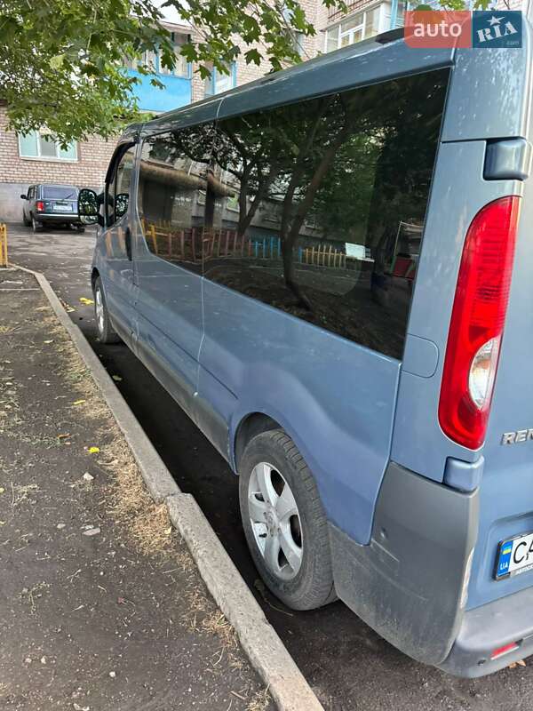 Мінівен Renault Trafic 2007 в Кривому Розі
