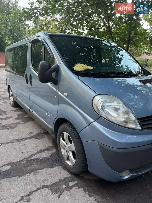 Мінівен Renault Trafic 2007 в Кривому Розі