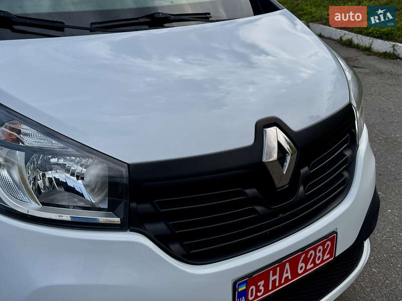 Грузовой фургон Renault Trafic 2016 в Полтаве