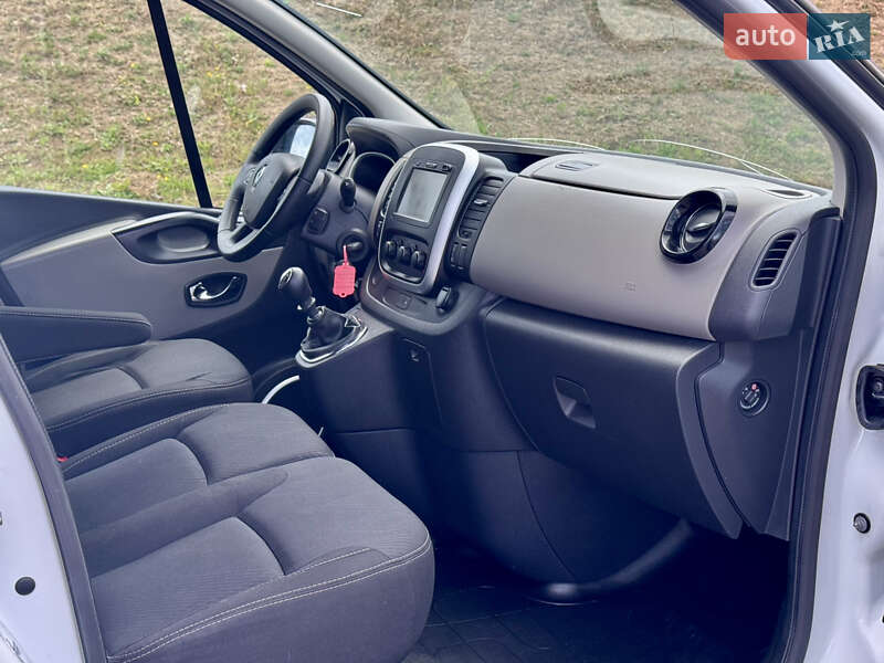 Грузовой фургон Renault Trafic 2016 в Полтаве