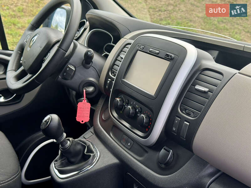 Грузовой фургон Renault Trafic 2016 в Полтаве