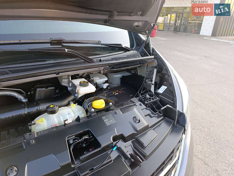 Вантажний фургон Renault Trafic 2021 в Дубні