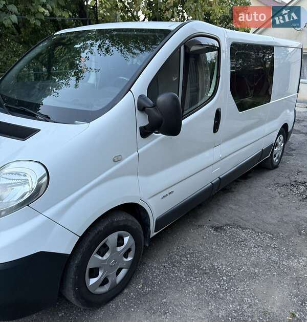 Мінівен Renault Trafic 2013 в Кам'янець-Подільському