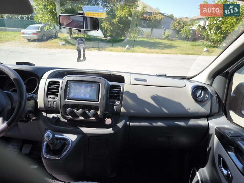 Минивэн Renault Trafic 2015 в Сокирянах
