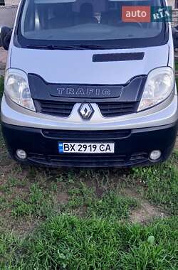 Вантажний фургон Renault Trafic 2013 в Полонному