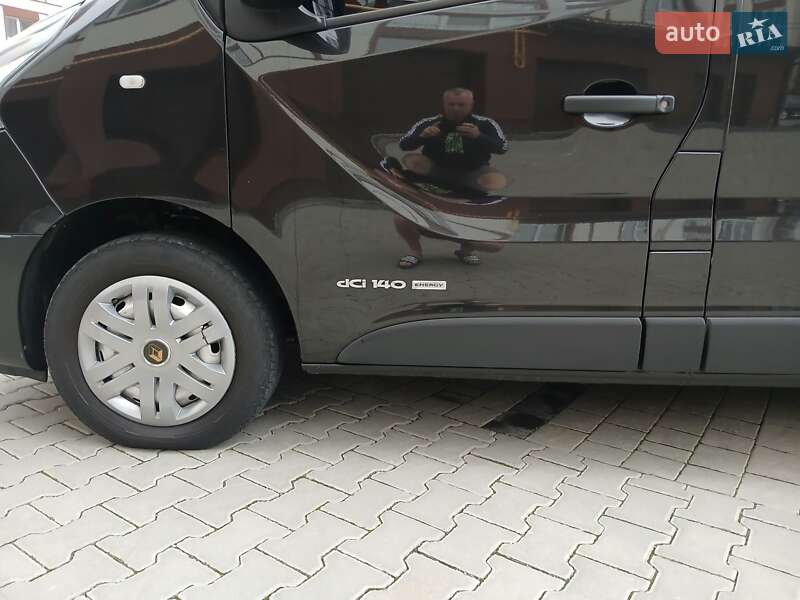 Грузовой фургон Renault Trafic 2016 в Ивано-Франковске