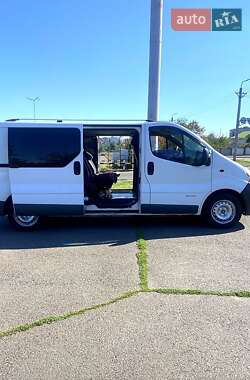 Мінівен Renault Trafic 2004 в Кривому Розі