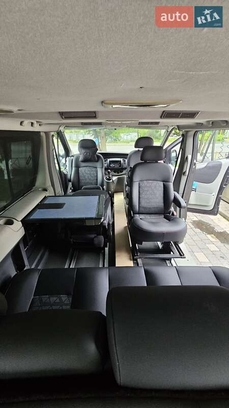 Минивэн Renault Trafic 2006 в Ужгороде