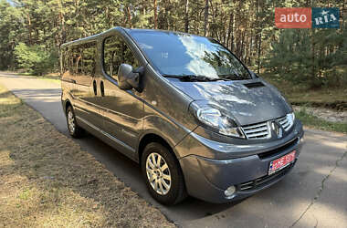 Минивэн Renault Trafic 2014 в 