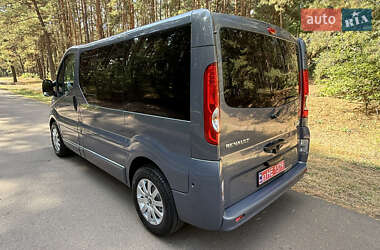 Минивэн Renault Trafic 2014 в 