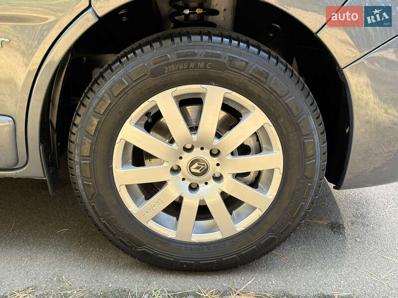 Мінівен Renault Trafic 2014 в Києві