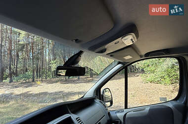 Минивэн Renault Trafic 2014 в 