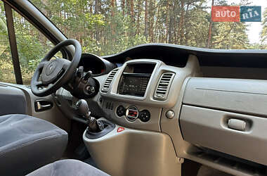Минивэн Renault Trafic 2014 в 