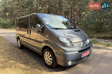 Минивэн Renault Trafic 2014 в 