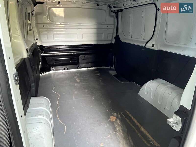 Грузовой фургон Renault Trafic 2018 в Киеве фото 17 Грузовой фургон Renault Trafic 2018 в Киеве