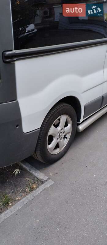 Микроавтобус Renault Trafic 2006 в Киеве