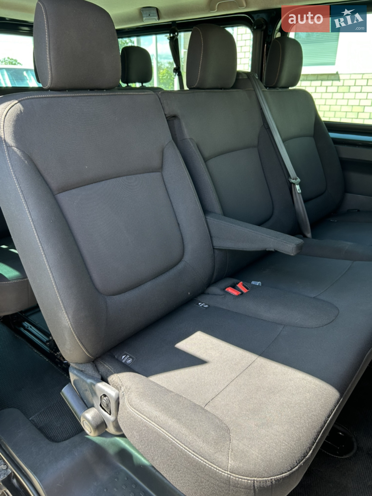 2015 Renault Trafic - мініатюра 39