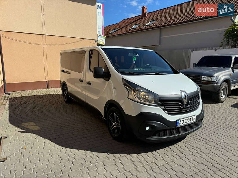 Минивэн Renault Trafic 2017 в Ужгороде