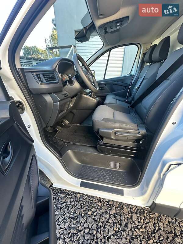 Вантажний фургон Renault Trafic 2022 в Києві