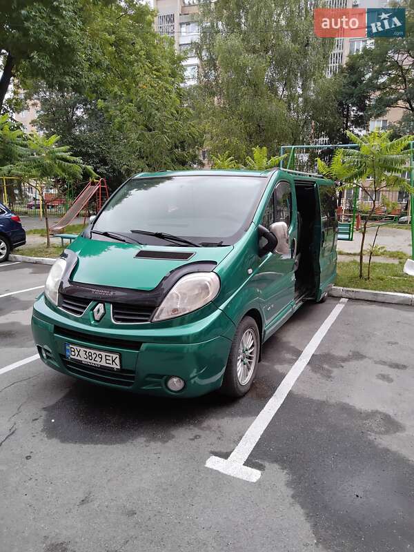 Мінівен Renault Trafic 2008 в Хмельницькому