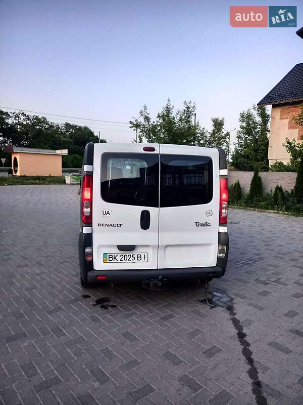 Мінівен Renault Trafic 2008 в Рівному