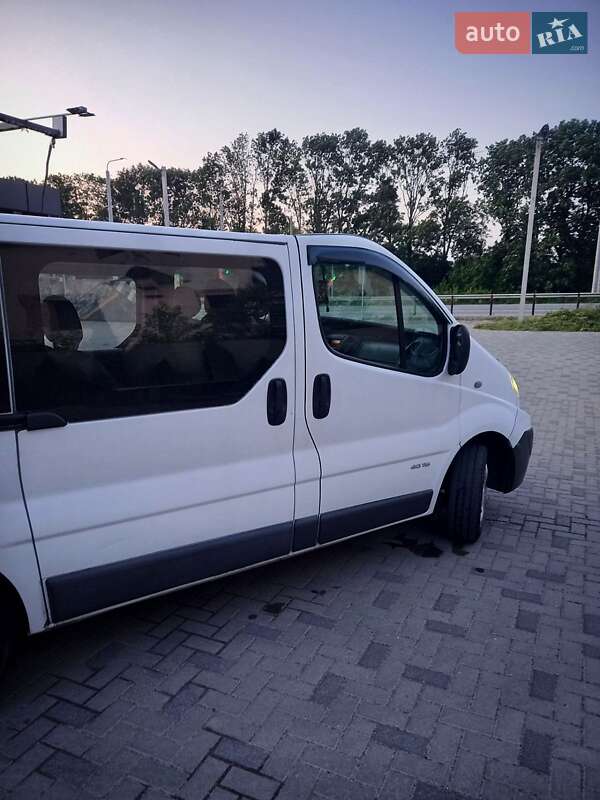 Мінівен Renault Trafic 2008 в Рівному