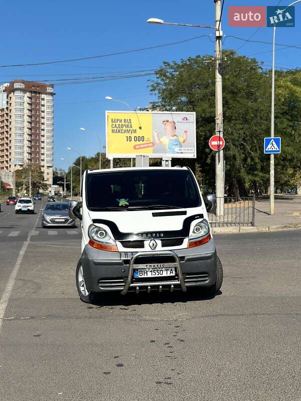 Мінівен Renault Trafic 2004 в Одесі