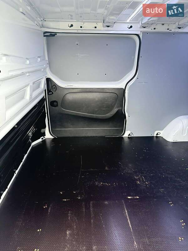 Вантажний фургон Renault Trafic 2020 в Луцьку